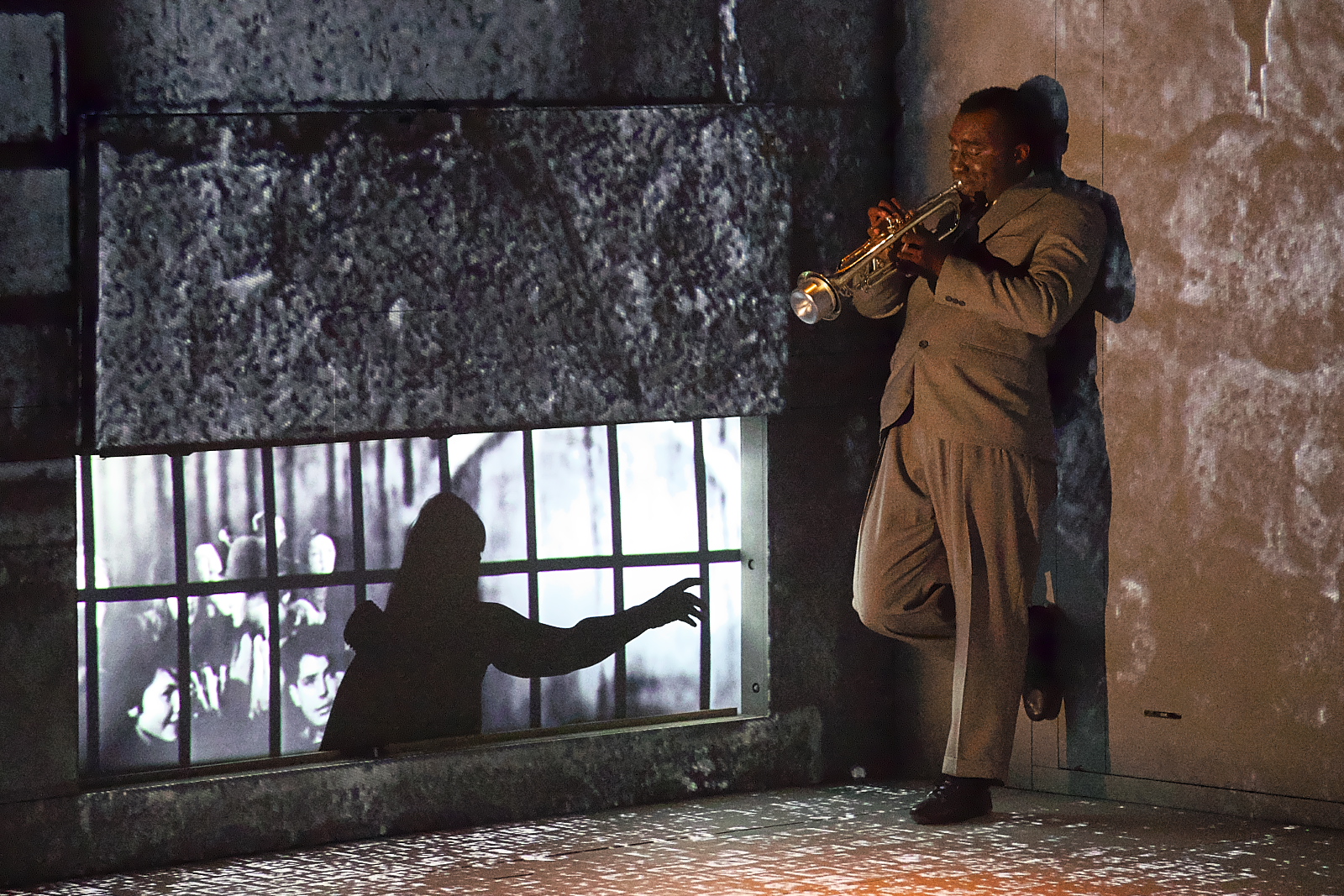 ロベール・ルパージュ作・演出 Needles and Opium 針とアヘン